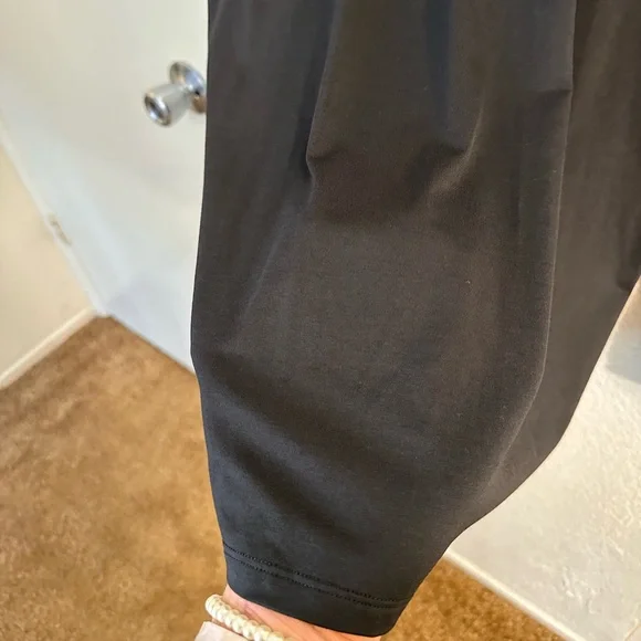 LuluLemon Men's Black Long Sleeve Shirt - Picture 9 of 14